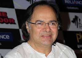 Bollywood remembers the gentle soul, Farooq Sheikh. Farooq Sheikh died of a cardiac arrest on December 27. Humble gentleman, soft spoken, sophisticated and ... - farooquestory
