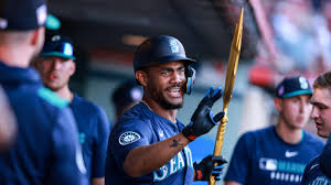 Mariners Edge Angels: Rodríguez's Power, Kurtz's Historic Night