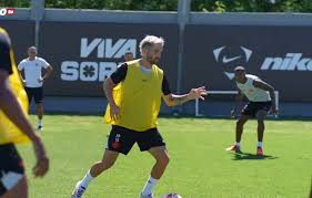 Garré encaminha acordo com clube da Arábia Saudita; valores