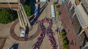 Conmemoran el Día contra el Cáncer de Mama con lazo rosa; refuerzan la atención médica en Baja California