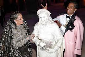 Heidi Klum Shares Met Gala Story of Rihanna Touching Her Fake Nipples