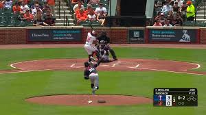 Twins' Carlos Correa and Byron Buxton Injured in Collision