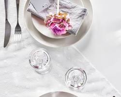 Imagem de Elegant Dinnerware and Cutlery for Romantic Dinner