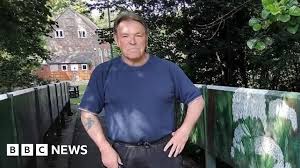 BBC - News update