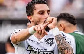 Botafogo: Alex Telles fica fora de estreia da Sul-Americana