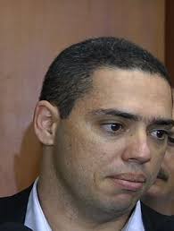 O presidente do Vila Nova, Eduardo Barbosa, foi afastado temporariamente do clube na noite desta quarta-feira. A decisão foi do Conselho Deliberativo, ... - vila7