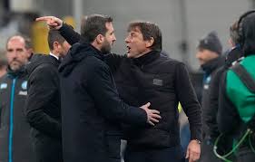 Napoli scatto scudetto: l’assalto alla vetta passa dal Maradona. Sfida al Parma, Conte in tribuna