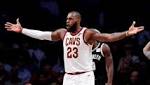 ليبرون جيمس يفتح النار على
