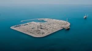 Farsnews | پاسخ حمله به دارخوین؛ زیرساخت نفتی امارات در تیررس ایران