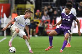 Houdt De Mil vast aan dezelfde elf? En wie vervangt geschorste Hey? Dit zijn de vermoedelijke opstellingen