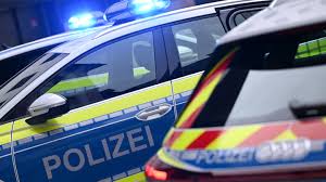 Ludwigshafen: Auto fährt in Vorgarten - Frau stirbt
