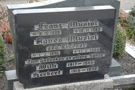 Grab von Herbert Musiol (1919-1938), Friedhof Bunde-neuer Friedhof