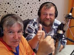 Wolfgang Back und Wolfgang <b>Rudolf bei</b> Arbeiten am Podcast - 1153826930