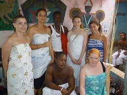 R�sultat de recherche d'images pour "image de vaudou au benin"