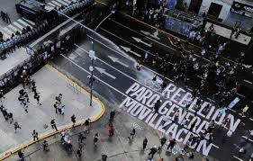 Greve na Argentina: voos cancelados, jornada de 12 horas e contenção de protestos