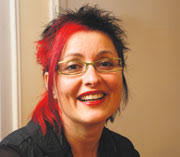 [30.11.2011] Open Government Hero Karin Engelhardt, Online-Managerin der Stadt Coburg, hat mit Kommune21 über die Auszeichnung, Innovationen im Bereich der ... - 13384_bild_mittel1_1211_engelhardt_180