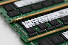 US Tech Rout Sours Mood For Japan, South Korean Chip Stocks