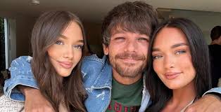 Louis Tomlinson is getting majorly dragged for not supporting his sisters financially