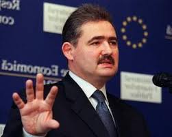 Vicepresedintele Bancii Europene de Investitii (BEI), Plutarchos Sakellaris, a precizat ca Mihai Tanasescu va prelua, incepand cu data de 1 august, ... - 9532989a_img