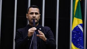 'Perdeu o timing', diz presidente do Republicanos em cobrança a Cleitinho