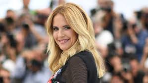 Who Was Kelly Preston? 5 Things to Know About John Travolta’s Late Wife