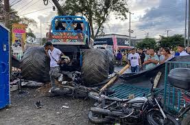 Exhibición de 'monster trucks' deja dos muertos y 37 heridos en Colombia