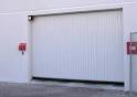 Porte basculante de garage - Menuiserie Fenetre PVC Lyon