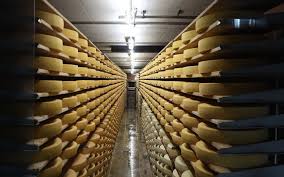 Crise du Fromage en Savoie! 200 Tonnes Bloquées : Que se Passe-t-il?