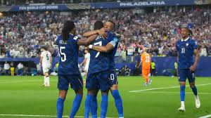 مبابي يقود فرنسا إلى دور الـ 32 من كأس العالم بفوزه على العراق