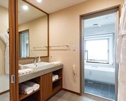 Bathroom in Hotel JAL City Naha Roomの画像