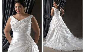 Resultado de imagem para novos modelos de plus size para noivas