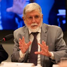 ‘Devemos nos preparar para o pior’, diz Celso Amorim sobre ataques dos EUA ao Irã
