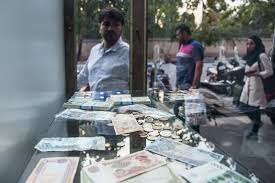 قیمت ارز در بازار ایران باز هم رکورد زد؛ پوند ۱۷۰، یورو ۱۵۰ و دلار ۱۲۸ هزار تومان