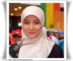 Saat ini yang sedang trend adalah kreasi kerudung yang simple namun tetap kelihatan cantik dan elegan seperti ... - model%2520kerudung3