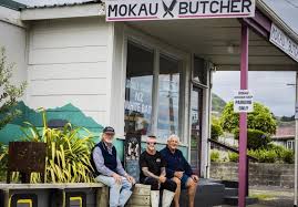 ‘Ghost town’ struggles amid highway closure