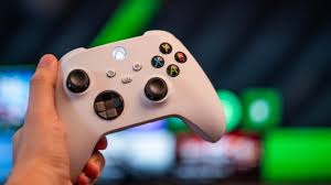 Microsoft reduz preço do Game Pass Ultimate e adia novos Call of Duty por um ano