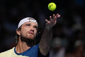 Tomas Machac, chi è l'avversario di Jannik Sinner a Doha: carriera, la passione per il basket, i precedenti con l'azzurro