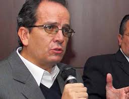 Alberto Acosta, ex presidente de la Asamblea Constituyente y economista ecuatoriano, fue uno de los redactores del programa de gobierno del partido de ... - alberto_acosta