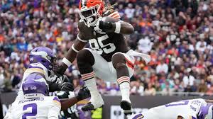 David Njoku Free Agent Buzz: Ravens Visit, Patriots Interest, and Browns Replacement