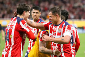 El Guadalajara de Milito recibe al Cruz Azul del uruguayo Fernández, en cuartos de finales