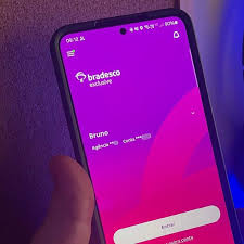 Bradesco fora do ar? App passa por instabilidade nesta segunda (2)