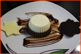 Resultado de imagen de flan wikipedia de chocolate blanco