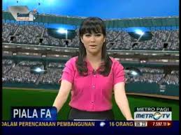Hasil gambar untuk bugil telanjang NAJWA SHIHAB indonesia presenter tv