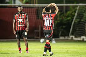 Vitória x Bahia de Feira: veja prováveis escalações e onde assistir ao jogo