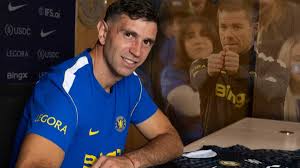 El ‘Dibu’ Martínez cambia a Emery por Xabi