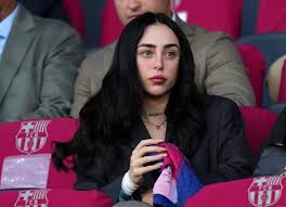 نیکی نیکول