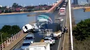 Tragedia en Chaco-Corrientes: Un Muerto y Caos en el Puente Belgrano - Imagen principal del artículo