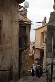 Résultat de recherche d'images pour "medieval village"