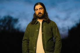 Noah Kahan Scores First No. 1 on Hot Rock & Alternative Songs Chart With ‘The Great Divide’