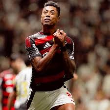 Flamengo tem acordo verbal por renovação de contrato de Bruno Henrique